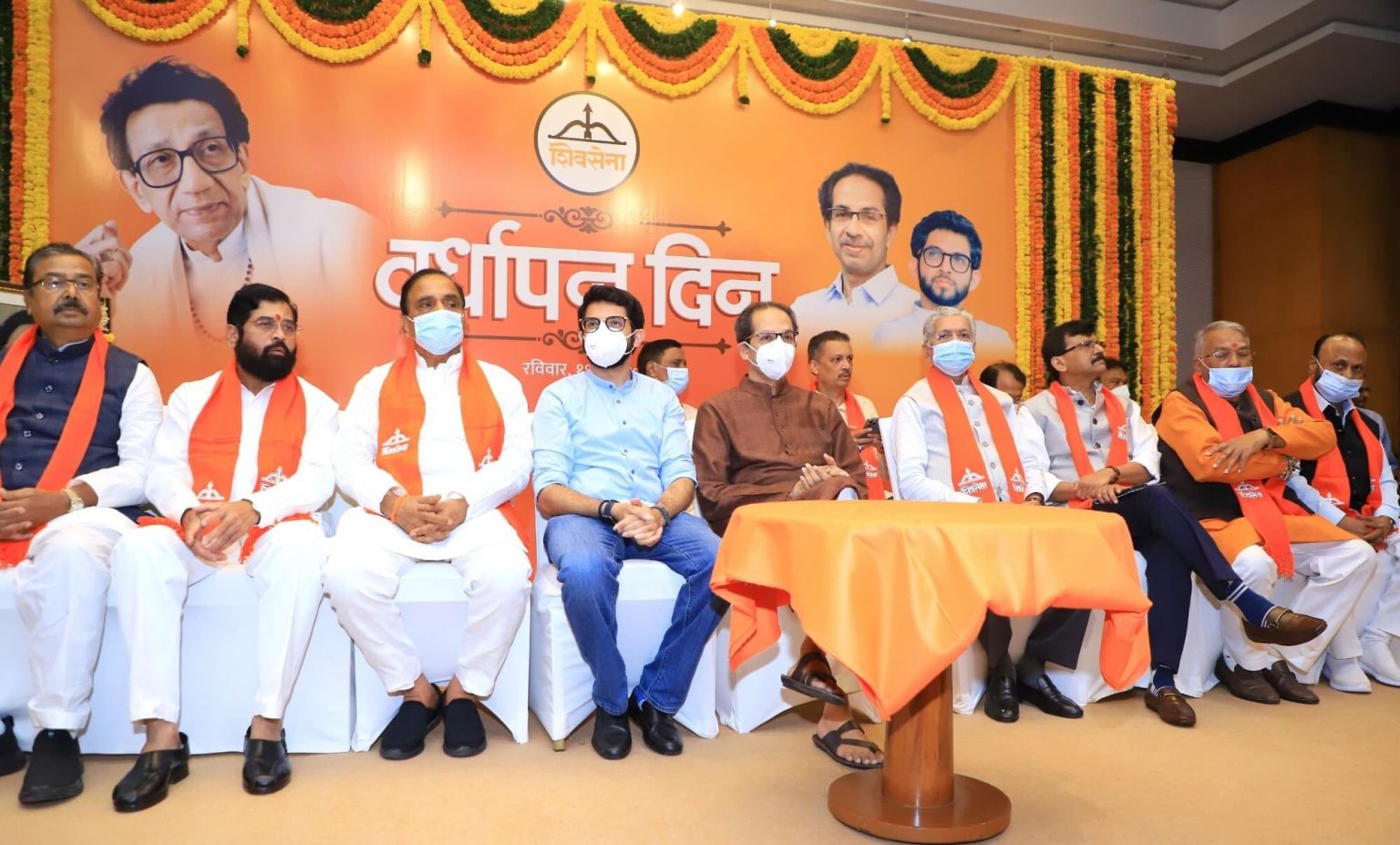 Maharashtra: Shiv Sena’s Eknath Shinde Rebels While Fadnavis Is On Roll ...