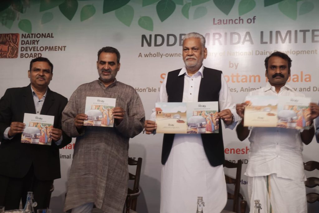 Union Ministers Sanjeev Balyan and Puroshottam Rupala launched NDDB's manure business subsidiary