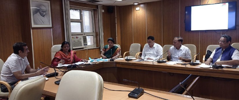 Gujarat, Uttarakhand officials discuss cooperation