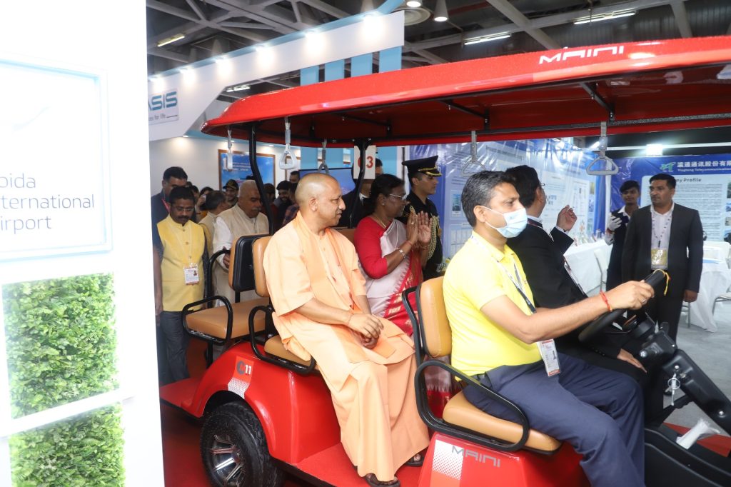 President Droupadi Murmu with UP CM Yogi Adityanath at Noida International Airport