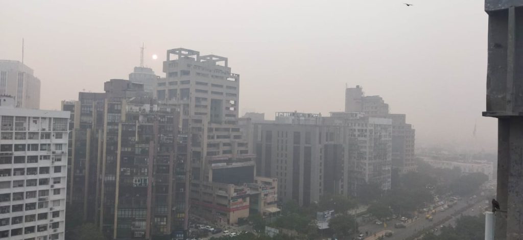 Thick smog covers the New Delhi area on Wednesday