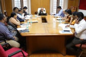 Kerala Covid-19 meeting by officials