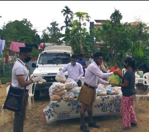 RSS workers at a relief outreach