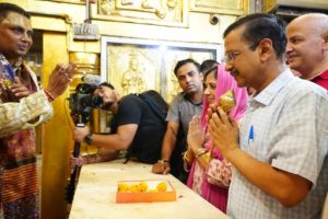 Delhi CM Arvind Kejriwal at Hanuman Temple after release from Tihar Jail