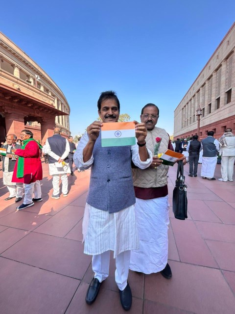 Congress leaders outside parliament. Image credit X.com @INCIndia