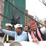 AAP leader Arvind Kejriwal with former UP CM Akhilesh Yadav Image credit X.com