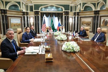 US-Russia delegations at Riyadh meeting !