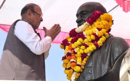 Gujarat leader Shankerinh Vaghela during campaign !