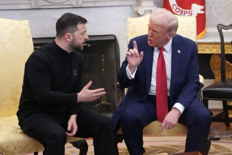 US President Donald Trump in a heated exchange of arguments with Ukraine's President Volodymyr Zelensky in the Oval Office !