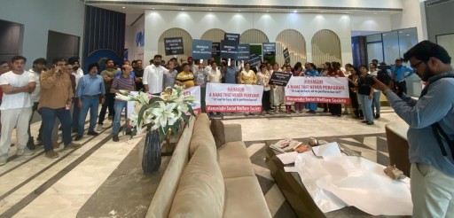 Protest of home buyers at the office of Mahagun Builder in Noida !