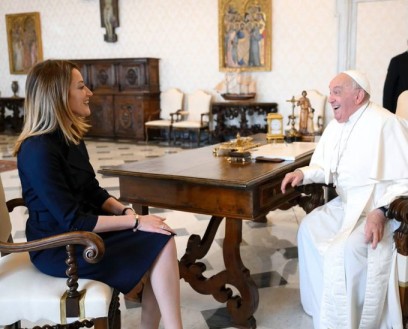 European Parliament President Roberta Metsola with Pope Francis !
