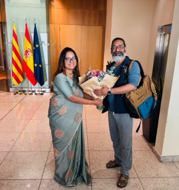 Acting Consular General Aarsha NS welcomed Chief Minister of Jharkhand, Hemant Soren, to Barcelona !
