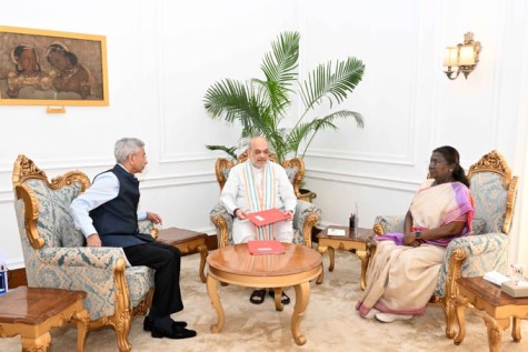 Union Ministers Amit Shah and Subrahmanyam Jaishankar called on President Droupadi Murmu !