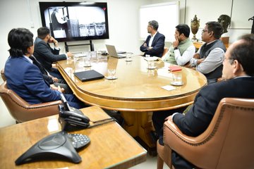 Rail officials in Puru !