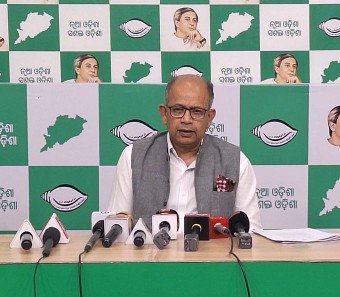 BJD addresses a press conference !