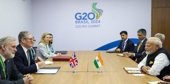 PM Narendra Modi with UK PM Keir Starmer on sidelines of G20 Brazil !