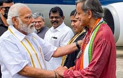 PM Narendra Modi with Congress MP Shashi Tharoor !