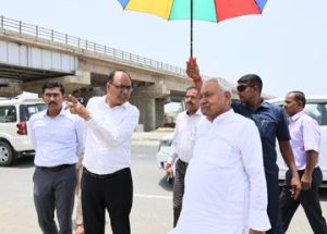 Bihar CM Nitish Kumar inspects elevated road project !