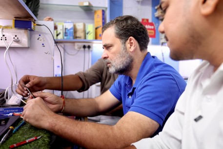 Congress Rahul Gandhi at a Nehru Place mobile phone repair shop on Saturday!