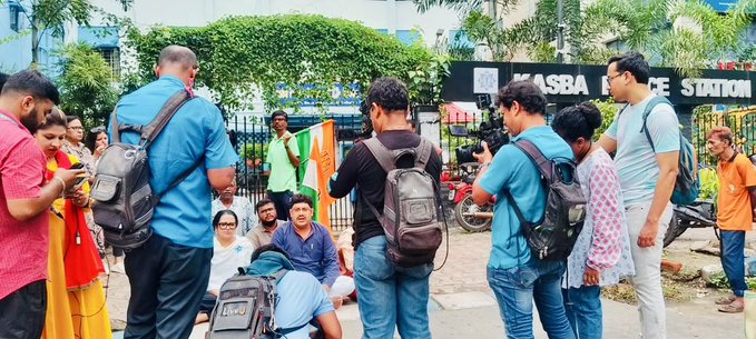 Protests against Kolkata Law College Gangrape case! (Image Mita Chakraborty, X)