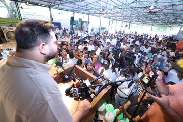 RJD leader Tejashwvi Yadav addresses a meeting in Patna!