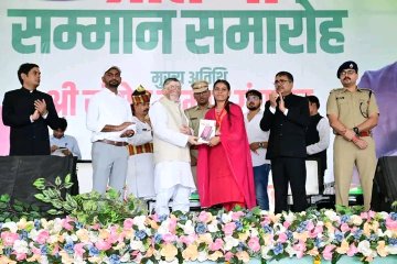 Jharkhand Governor Santosh Gangwar with JLKM MLA Jairam Mahto!