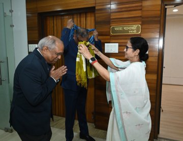 West Bengal CM Mamata Banerjee meets Tata Sons Chairman Natarajan Chandrasekaran!