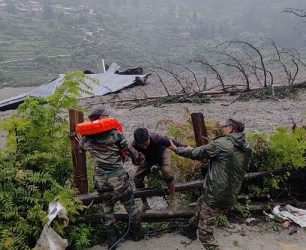 Indian Army carries rescue operations in Dharali village in Uttarakhand!