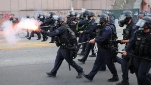 Los Angeles security crackdown against protestors of antimigrant policy of the US!