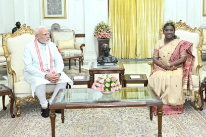 Prime Minister Narendra Modi called on President Droupadi Murmu on Sunday!