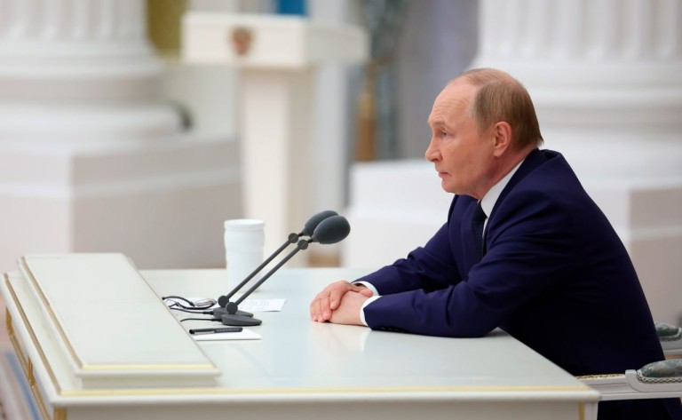 Russian President Vladimir Putin in a key meeting in Moscow ahead of Alaska Summit!