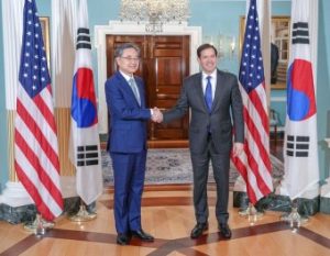 US Secretary of State Marco Rubio with his South Korean counterpart