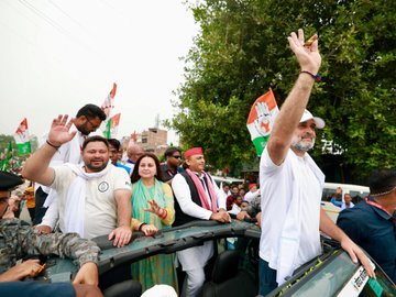 LoP Rahul Gandhi during his Bihar Yatra!