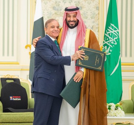 Saudi Arabia and Pakistan signed a Strategic Mutual Defense Agreement!
