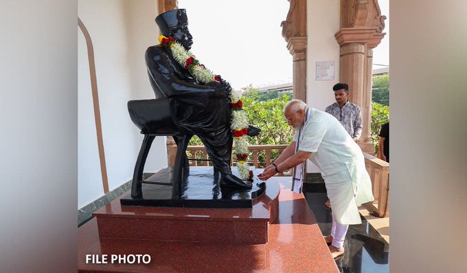 PM Narendra Modi at the RSS headquarters in Nagpur earlier this year!