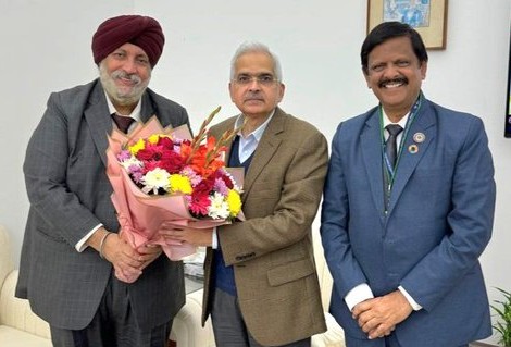 Charanjot Singh Nanda, President ICAI, met Shaktikanta Das, Principal Secretary to the Prime Minister.
