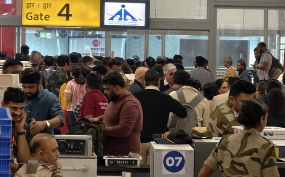 Indigo flight cancellation causes mess at airport.