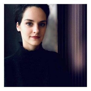 Noémie Merlant by make up artist Cathelyne Viriot.