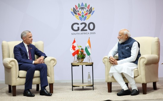 Prime Minister Narendra Modi with Canada's PM Mark Carney on the sidelines of the G20 Summit.