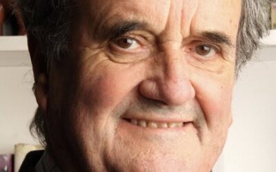 Former BBC India broadcaster Mark Tully.