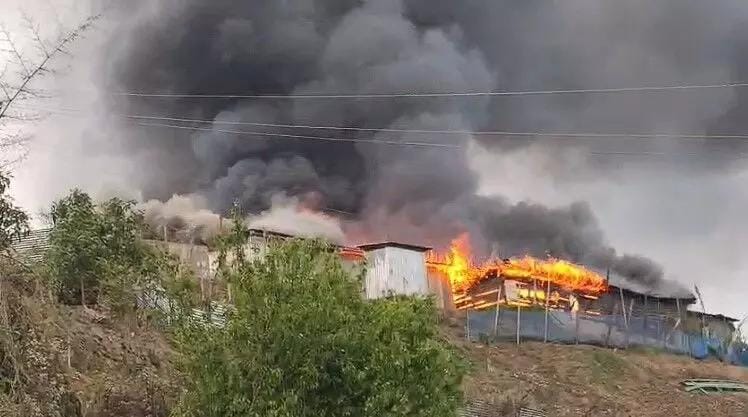 Manipur erupts in Violence on Sunday after intra-Naga factions infightings.