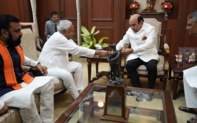 Bihar CM Nitish Kumar hands over his resignation to Governor Syed Ata Hasnain.