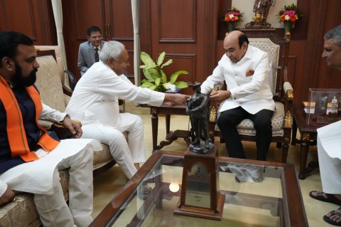 Bihar CM Nitish Kumar hands over his resignation to Governor Syed Ata Hasnain.