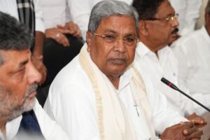 Karnataka leaders Siddaramaiah and D.K. Shivakumar together during the Congress leadership transition as the state prepares for a change of Chief Minister.