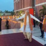 PM Narendra Modi at the BJP headquarters after Elections206 results.