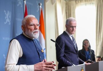 PM Narendra Modi with Prime Minister Jonas Gahr Støre in Oslo.