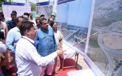 Union Minister Nitin Gadkari inspects DND Expressway work progress.