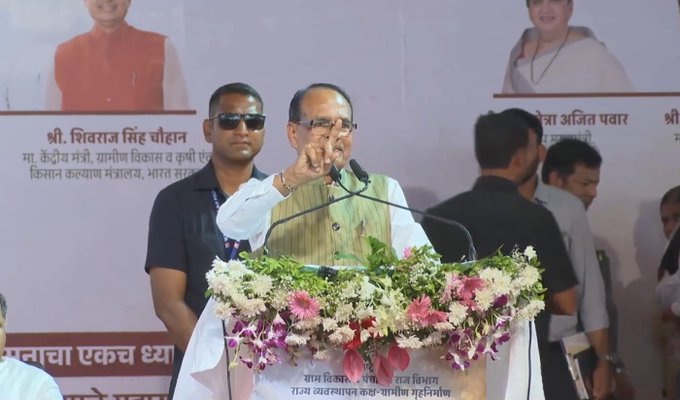 Union Minister Shivraj Singh Chouhan releasing his book Apnapan My Experiences With Narendra Modi's early focus on technology.