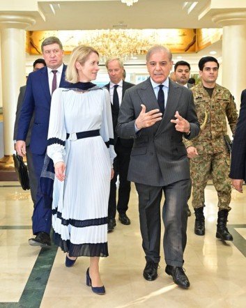 EU's Kaja Kallas with Pakistan PM Shehbaz Sharif in Islamabad.