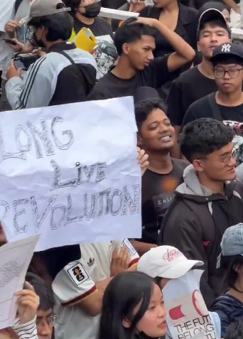 Students protest at Jantar Mantar.